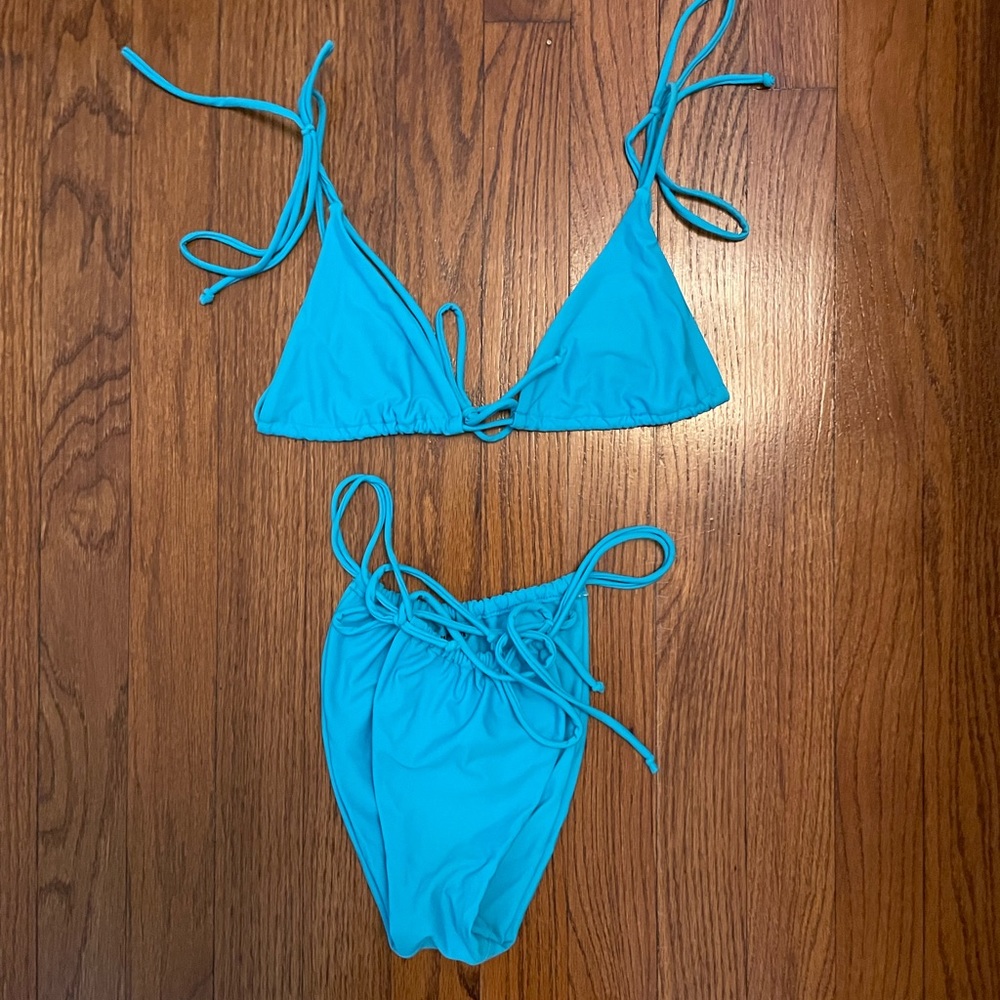 Superdown Liv Bikini set in turquoise